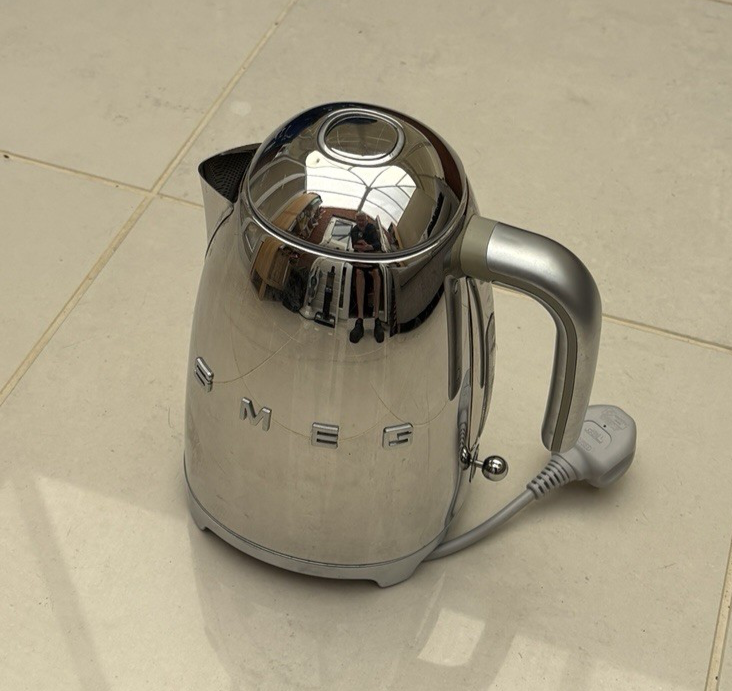 Stainless Steel Smeg Kettle For Sale Olx SMEG EEJB170 50's Style - Main Image