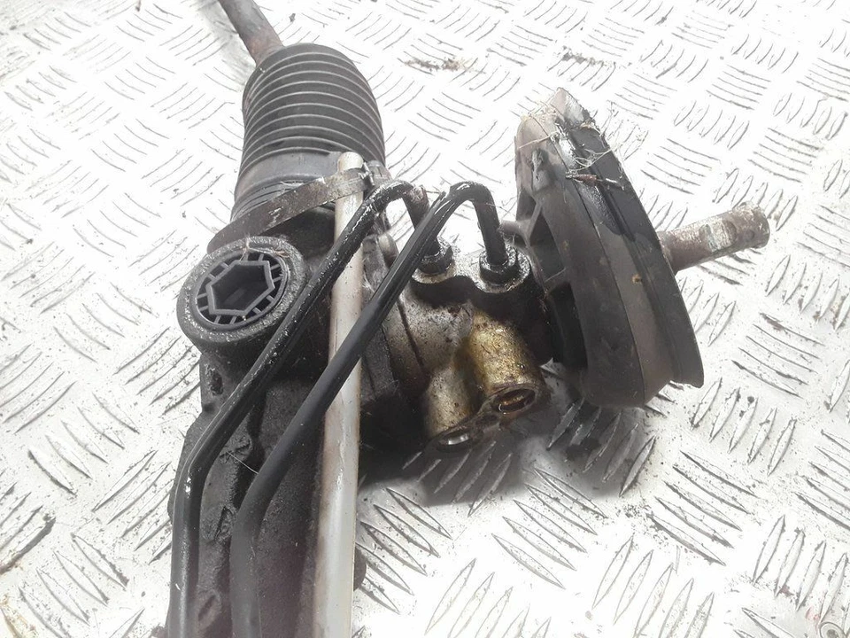 Peugeot 206 2004 1.4 Petrol 55kw LHD Rack and Pinion Pillar 6820000085 - Image 2 of 4