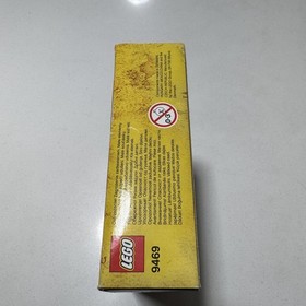 LEGO The Lord of the Rings: Gandalf Arrives (9469) 100% Complete Seal Damaged