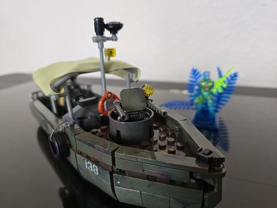 Juego de construcción Call of Duty Mega Bloks River Boat Raid. Foto 4 de 4