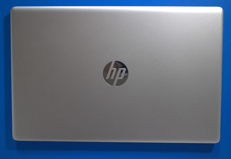 HP 17-cp2532ng Notebook, 17,3" HD, AMD Ryzen 3, 8 GB RAM, 512 GB SSD, Windows 11 - Bild 3 von 4