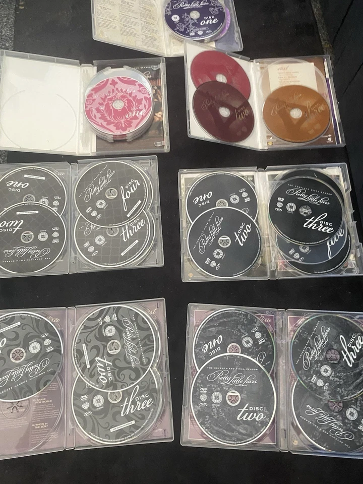 Pretty Little Liars: The Complete Series DVD Box Set Seasons 1-7 - Image 4 of 4