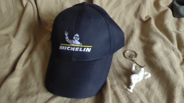 Vintage - Porte-clés ''Bibendum MICHELIN régional'' - années 60