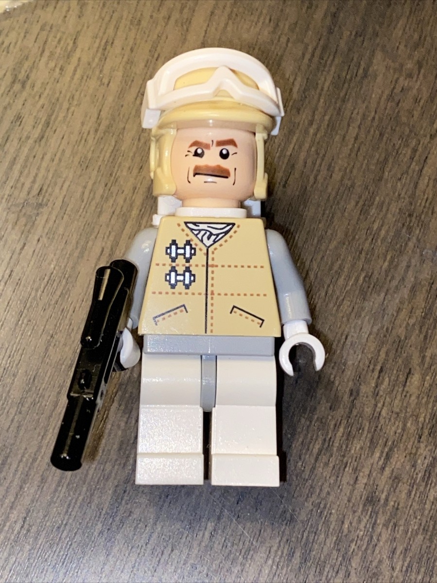 LEGO Hoth Rebel Trooper Officer Minifigure Star Wars Moustache Blaster 8083