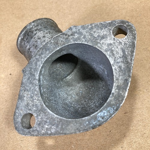 Thermostat Housing Cap Fit For Toyota Hilux LN46 2.2L Diesel 4WD 1979-1983 - Picture 5 of 7