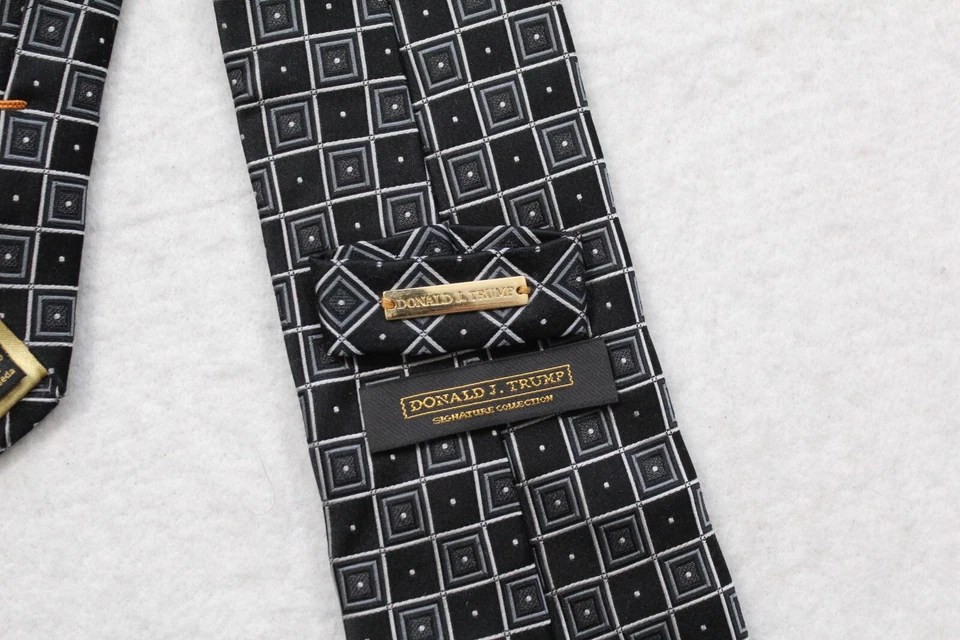 Роскошный галстук Donald Trump 100% шелк в клетку один размер 60 дюймов x 3,5 дюйма - Изображение 2 из 4