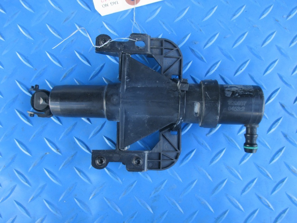 Maserati Quattroporte left driver side headlight washer #4442