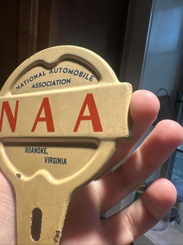 Vintage National Automobile Association Roanoke Virginia License Plate Topper - Picture 4 of 6