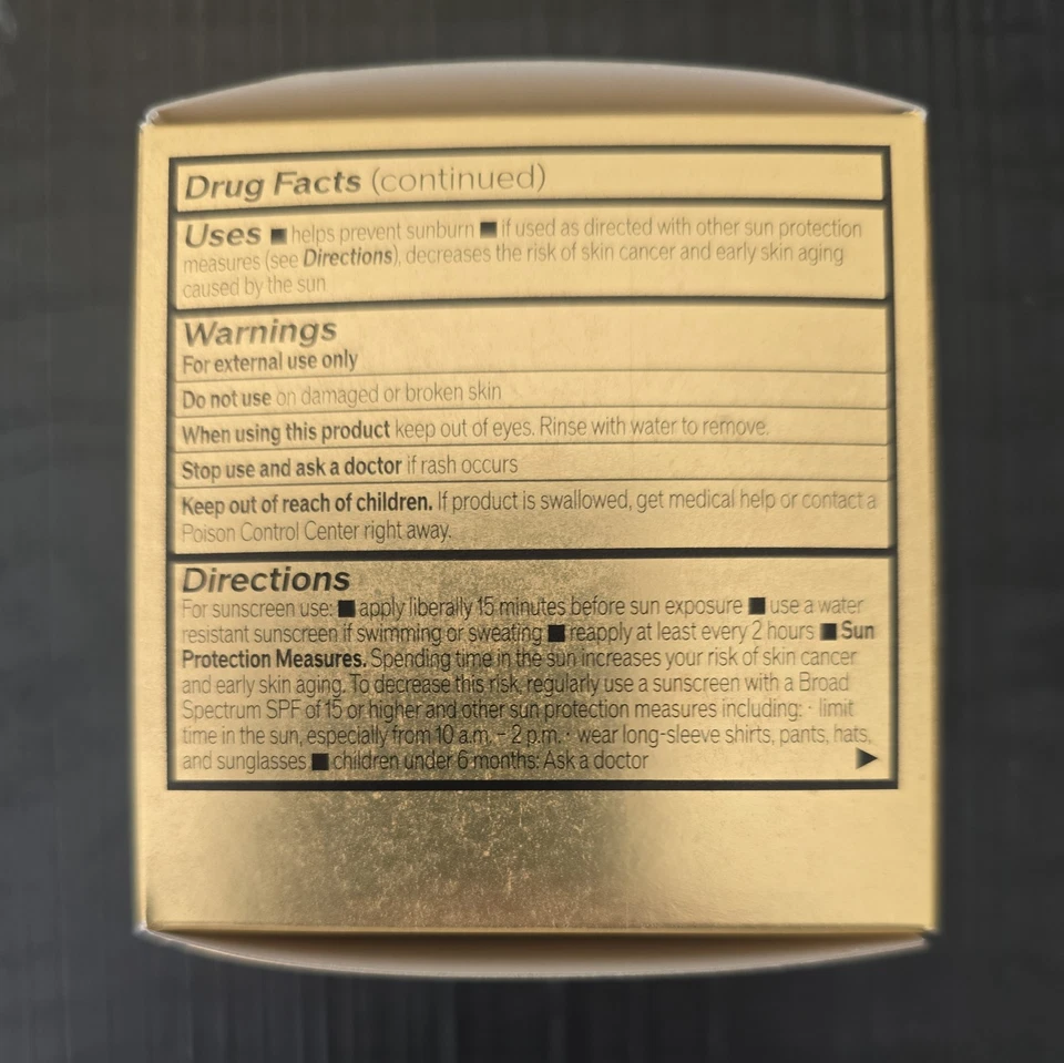 Shiseido Future Solution LX Total Protective Cream SPF 30 REFILL - Image 3 of 4