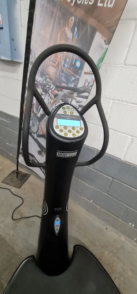 PowerPlate Pro 5 Vibration Plate Commercial Gym Equipment - Image 3 of 4