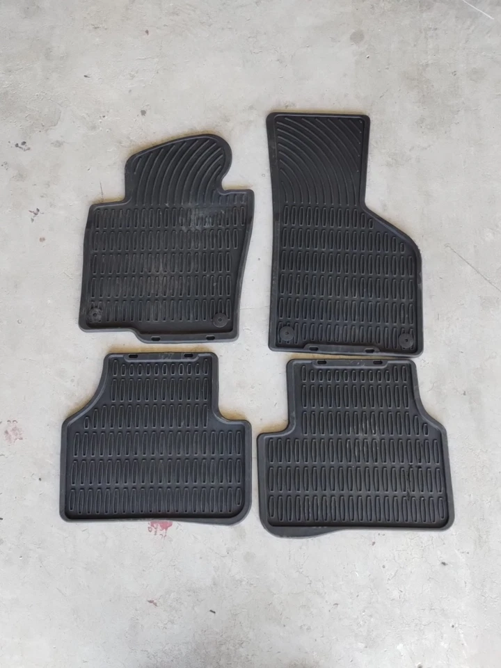 大众帕萨特橡胶脚垫套装 B6 B7 06-ON 原始设备制造商大众 CC 轿车 — 第 2/4 张图片