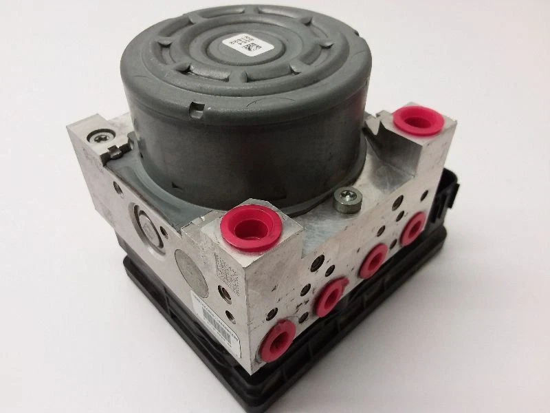 Ford Focus 2013 1,6 L conjunto de piezas de freno antibloqueo Foto 4 de 4