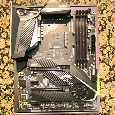 MPG X570 GAMING PRO CARBON WIFI