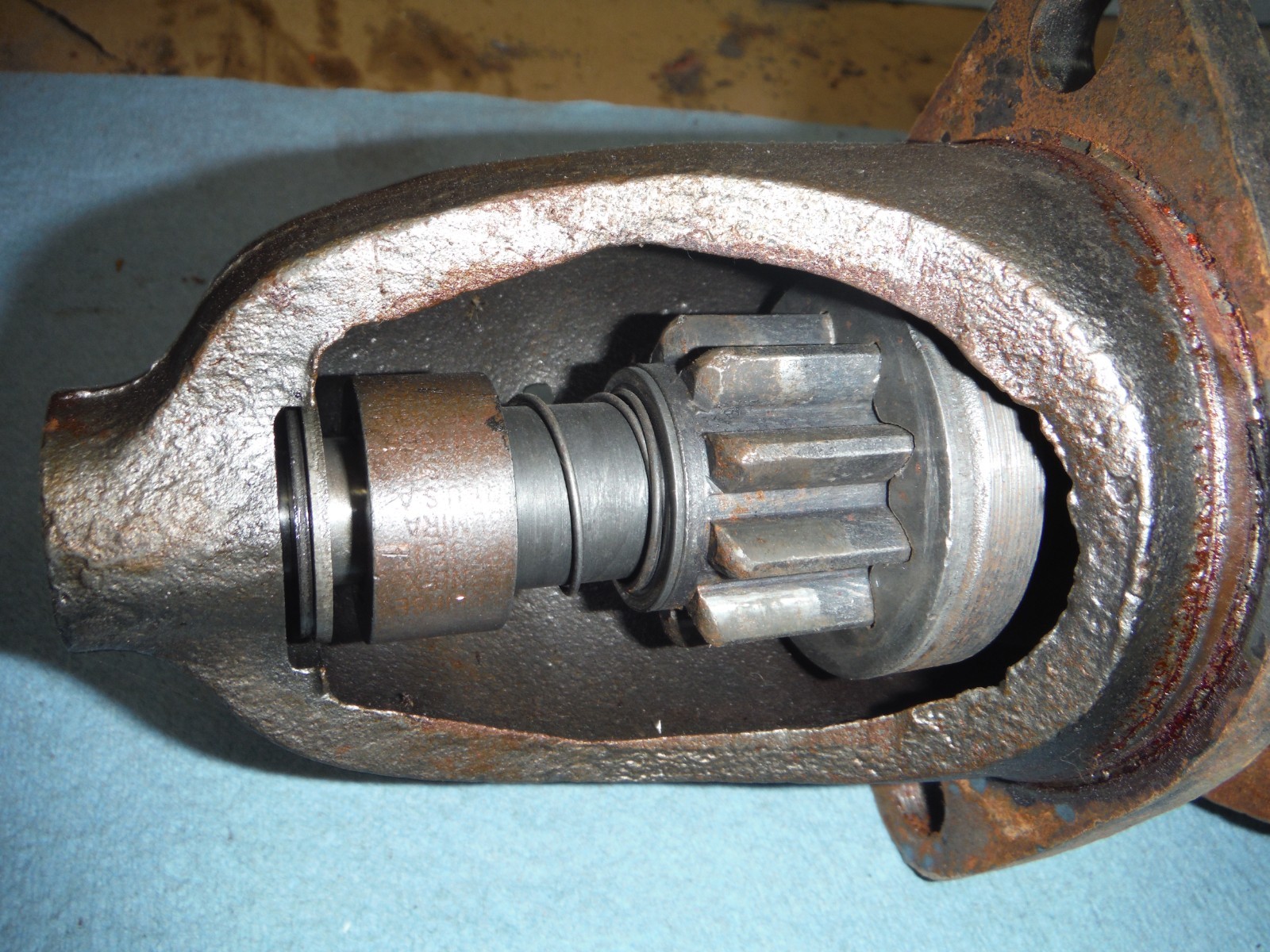 IH FARMALL      H,  M  STARTER     (2942) thumbnail 2