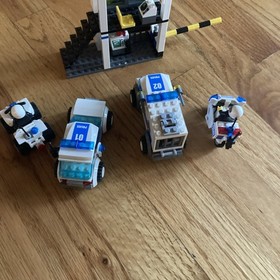 LEGO CITY 7743 & 7744 Police Headquarters 100% Complete w/Minifigures & Manuals