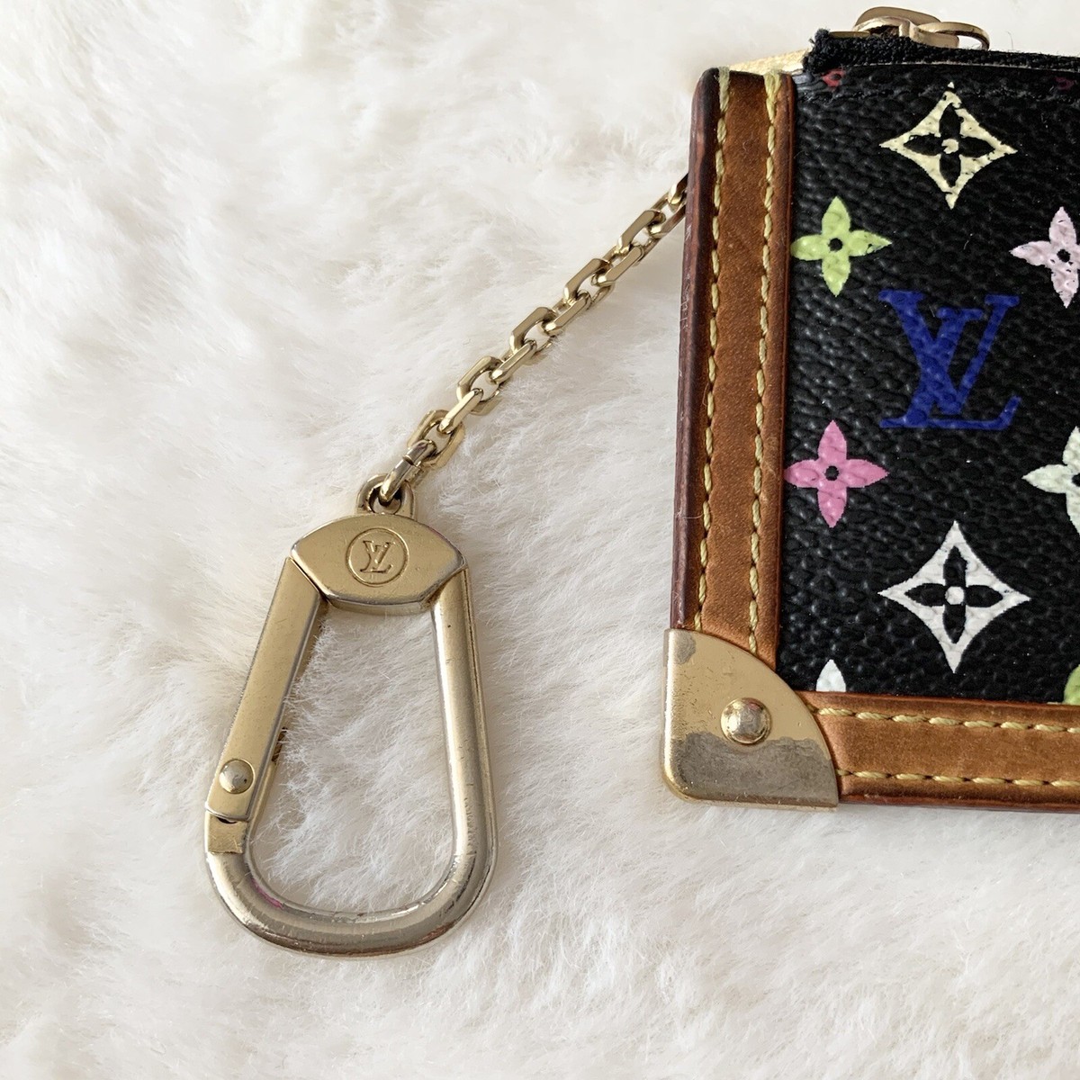 Louis Vuitton Monogram LV Logo Murakami Black Multicolor Key  display picture 3
