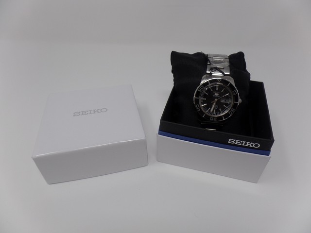 seiko snzh55k1 review