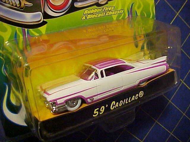 1/64 ROAD RATS '59 CADILLAC! WHITE PRIMER & PINK SCALLOPS