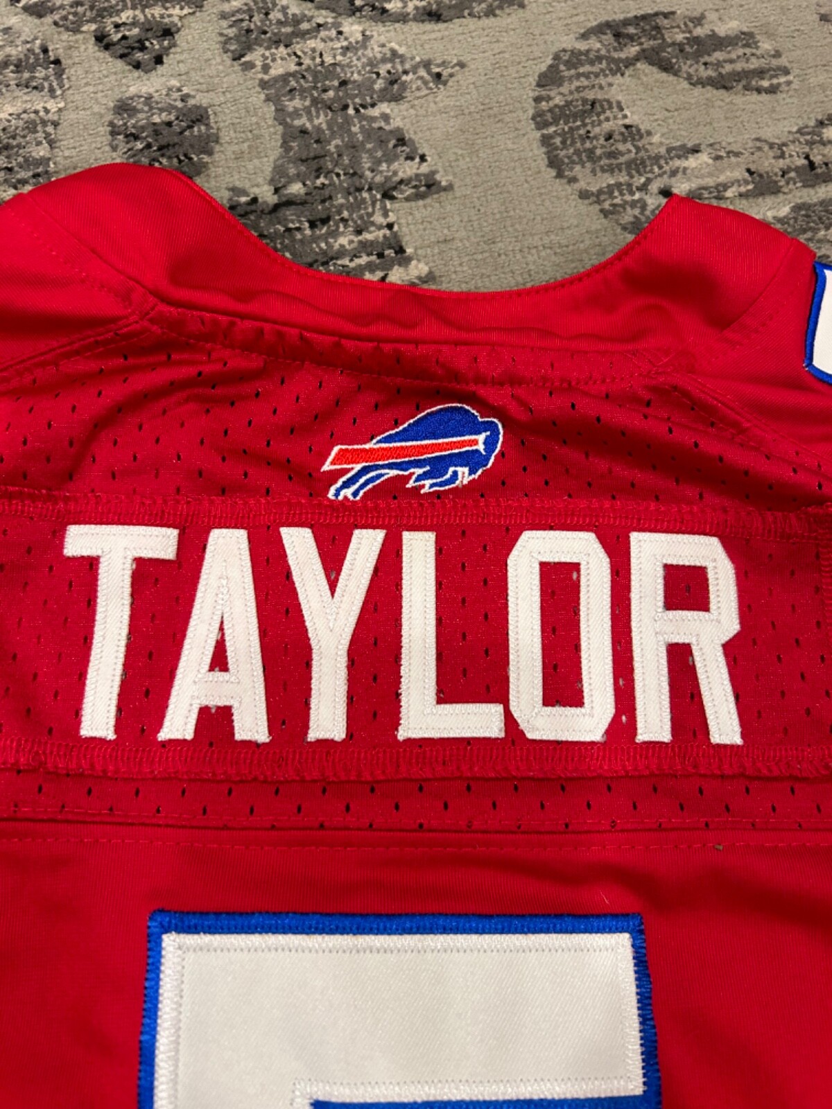 Buffalo Bills Throwback Nike Jersey Tyrod Taylor Alternate Red Small Jersey - Picture 3 of 5