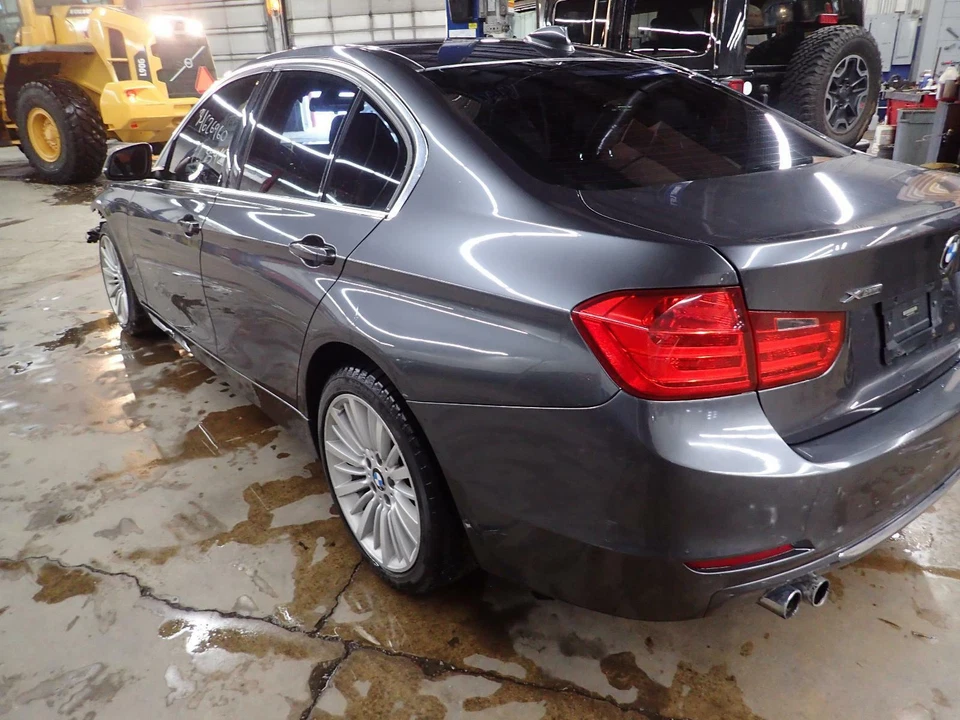 Muelle helicoidal trasero izquierdo BMW 328i 13 14; sedán, AWD Foto 3 de 3