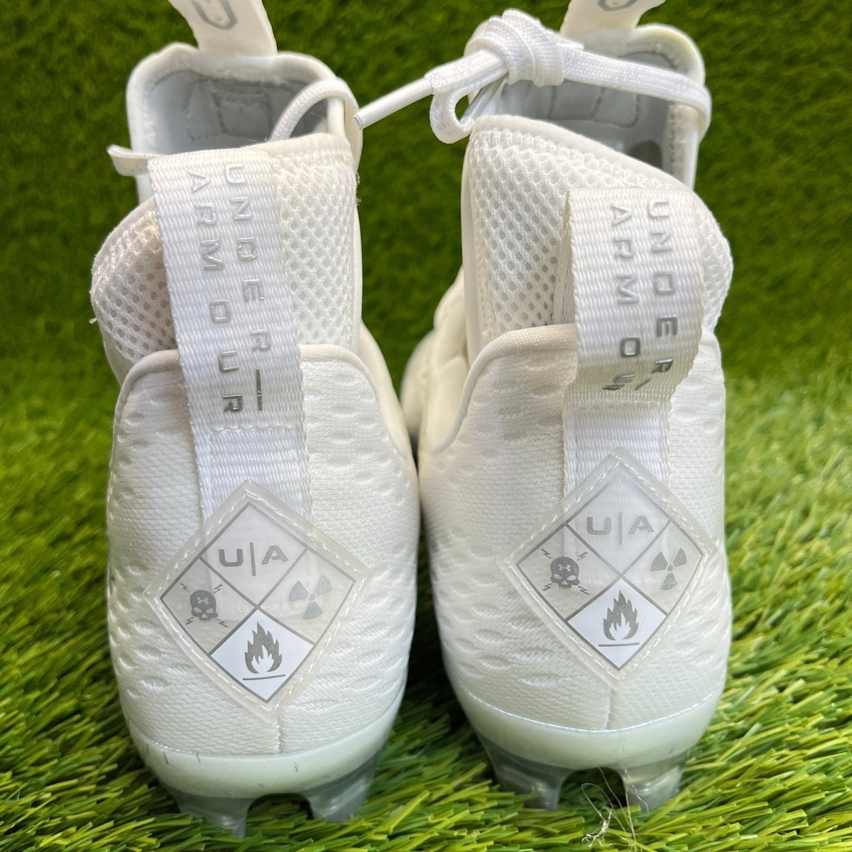 Under Armour Spotlight Lux MC 2.0 Mens Size 9 Triple White 