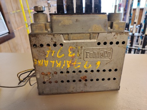 UNTESTED 1967 Ford Fairlane AM radio stereo factory OEM 67 7TPO - 第 4/10 張圖片