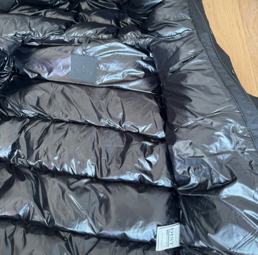 Moncler Madeira Size 2 image 4