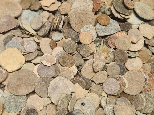 100 Ancient Roman Uncleaned Coins! Bulk Discount! Muddy And Crusty!