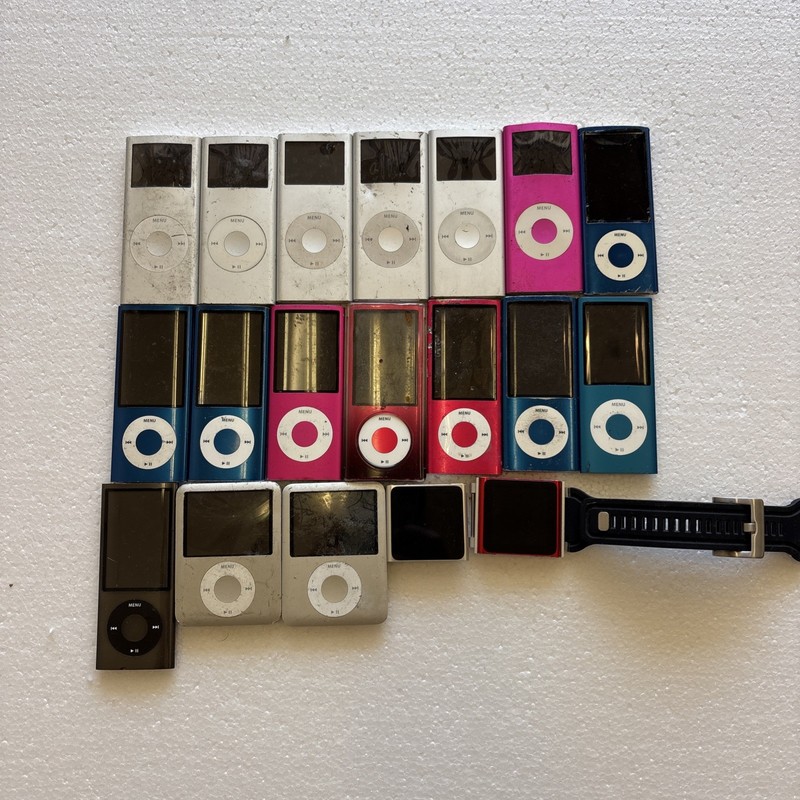 Lot Of 19 iPod Nano MP3 Players. Mixed Gens. FOR REPAIR. BATTERY Issues.