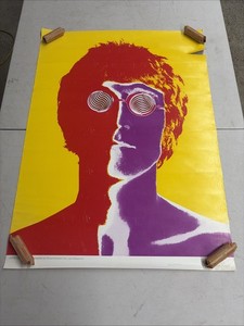Look ○希少品1967年 Magazine製 ビートルズ ポスター r⁄beatles