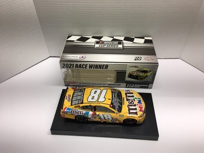 KYLE BUSCH AUTOGRAPHED NASCAR DIECAST 2021 #18 M&MS MINIS POCONO