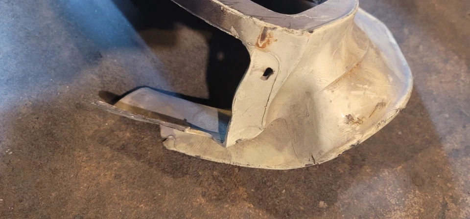 Parachoques delantero derecho Ford Thunderbird 1977 1978 1979 panel de llenado D7SB-17776-AWC Foto 2 de 2