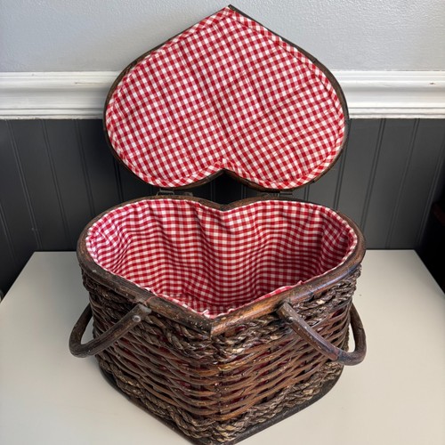 Vintage Heart Shaped Picnic Sewing Storage Basket Woven Wicker Rattan Handles - Imagen 4 de 10