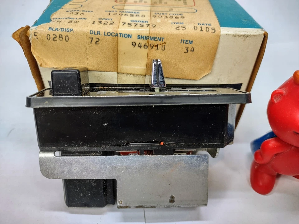 NOS GM 1496580 1971 1972 All Cadillac Windshield Wiper Washer Switch OEM NIB - Image 4 of 4