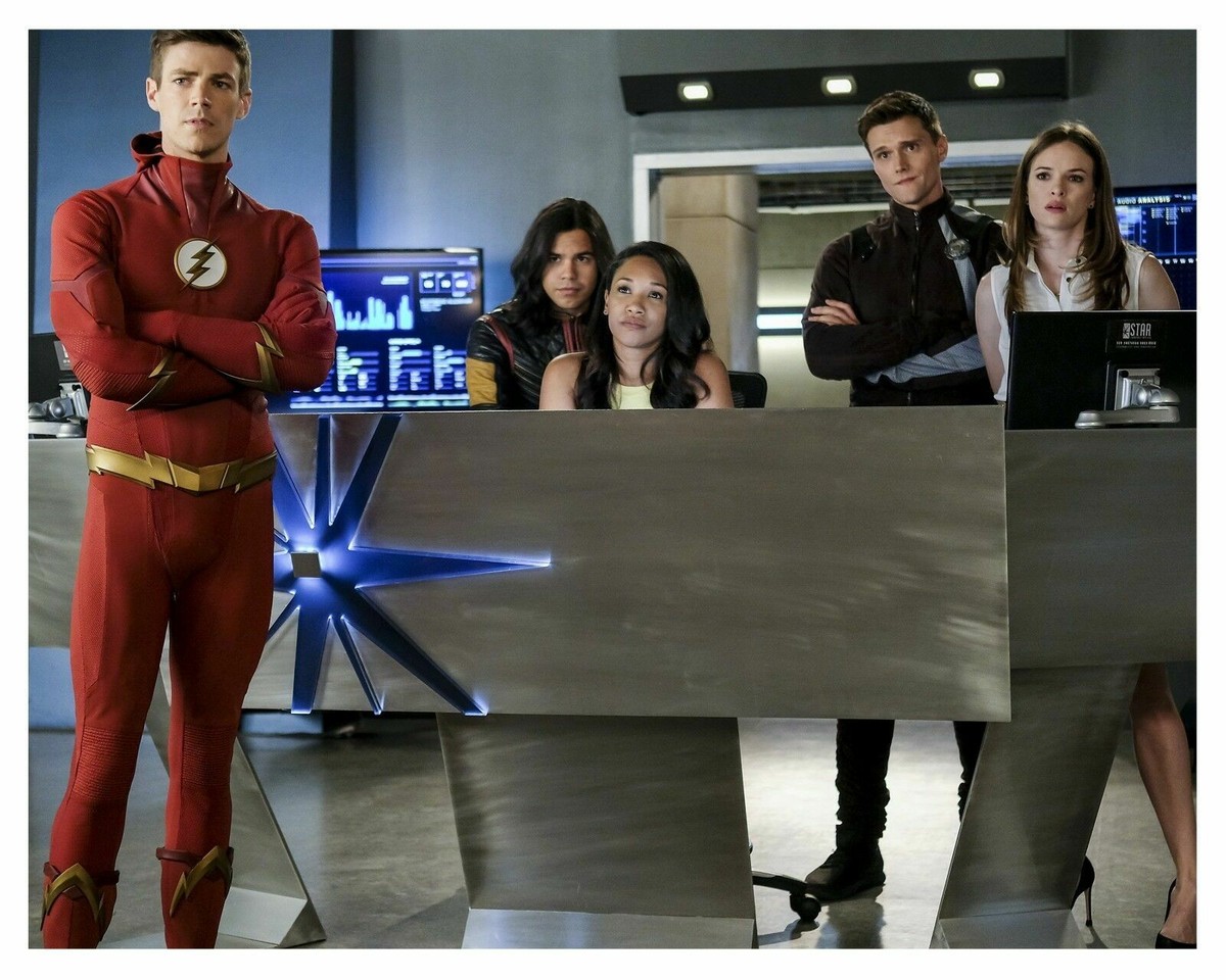 Cast Of The Flash Tv Show 60 Photos - Moonagedaydream.film