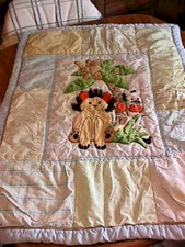 VINTAGE BABY QUILT 30 in. X 40 in. BABY ZOO ANIMALS LION ZEBRA MONKEY