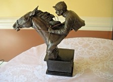 VINTAGE DELAWARE PARK JOCKEY RIDING RACEHORSE STATUE - HORSE HEAD/BUST