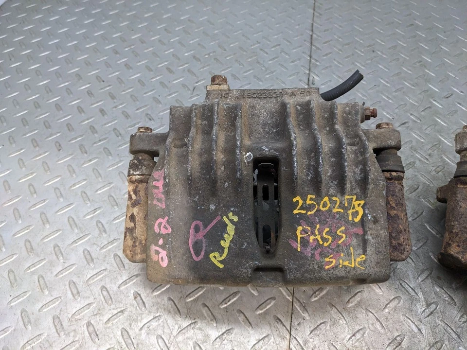 Pinzas de freno delanteras 98-02 Camaro Z28 Firebird Trans Am 60225O 1177816 Foto 4 de 4