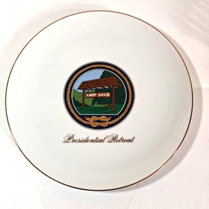 Camp David Presidential Retreat Porcelain Collector Plate Mil-Art