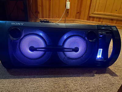 Sony GTK-XB7 Boombox Bluetooth NFC LED Speaker AUX Stereo Black