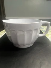 The Cellar (Macys) White Batter Bowl w Handle Drip Spout Melamine 4QT