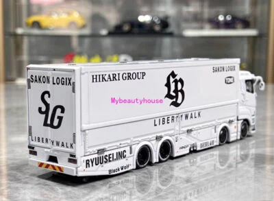 GCD 1:64 White LB Fuso Super Great Transport Truck Model