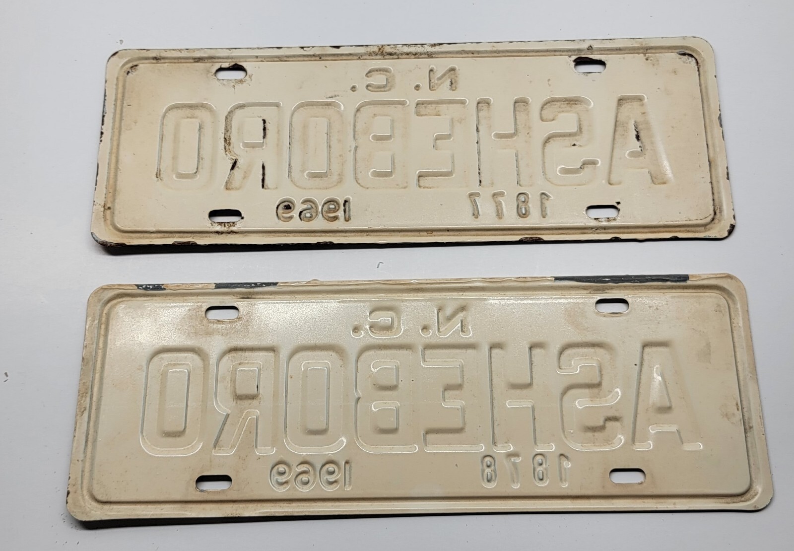 Vintage 1969 ASHEBORO North Carolina License Plate Sequential Pair 1877