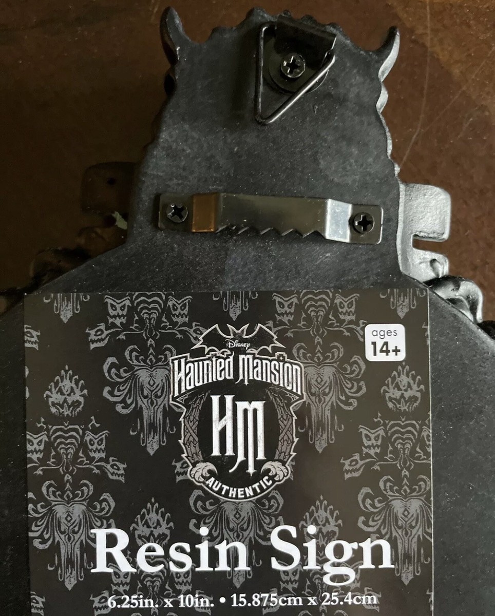 Haunted Mansion Resin Sign 看板 Disney The Haunted Mansion Sign - Spirithalloween.com