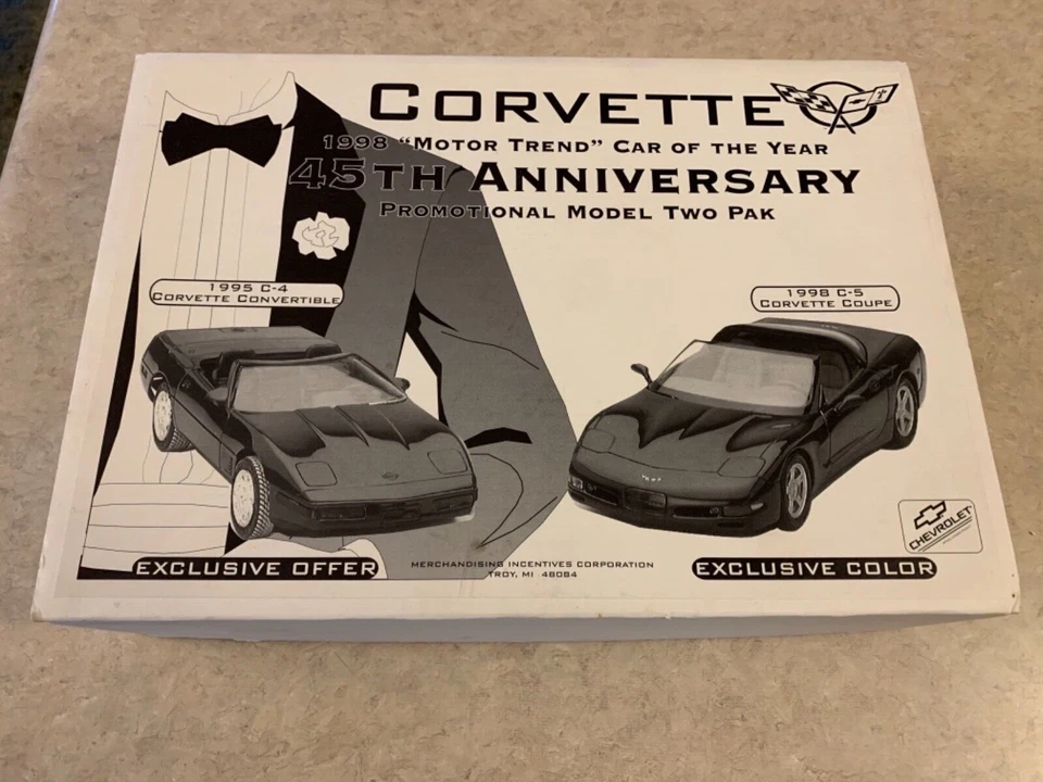 Ertl Motor Trend Promo Paquete de 2 Corvette 45 Aniversario Sin usar, en caja Foto 4 de 4