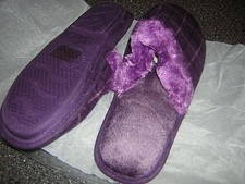 NIB New Large 9 10 Purple Plaid Memory Foam flat Slippers