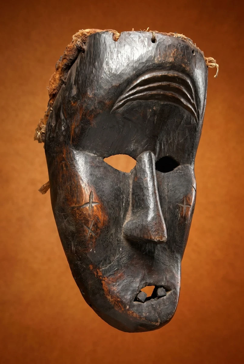 Preços baixos em Trono de máscaras da África antigas | eBay