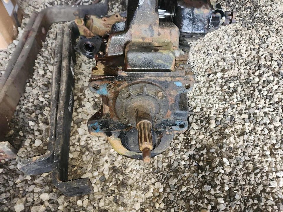 73-80 GMC CHEVY TRUCK SM465 4 скорости механическая коробка передач 4 x 4 чугун работает хорошо - Изображение 2 из 4