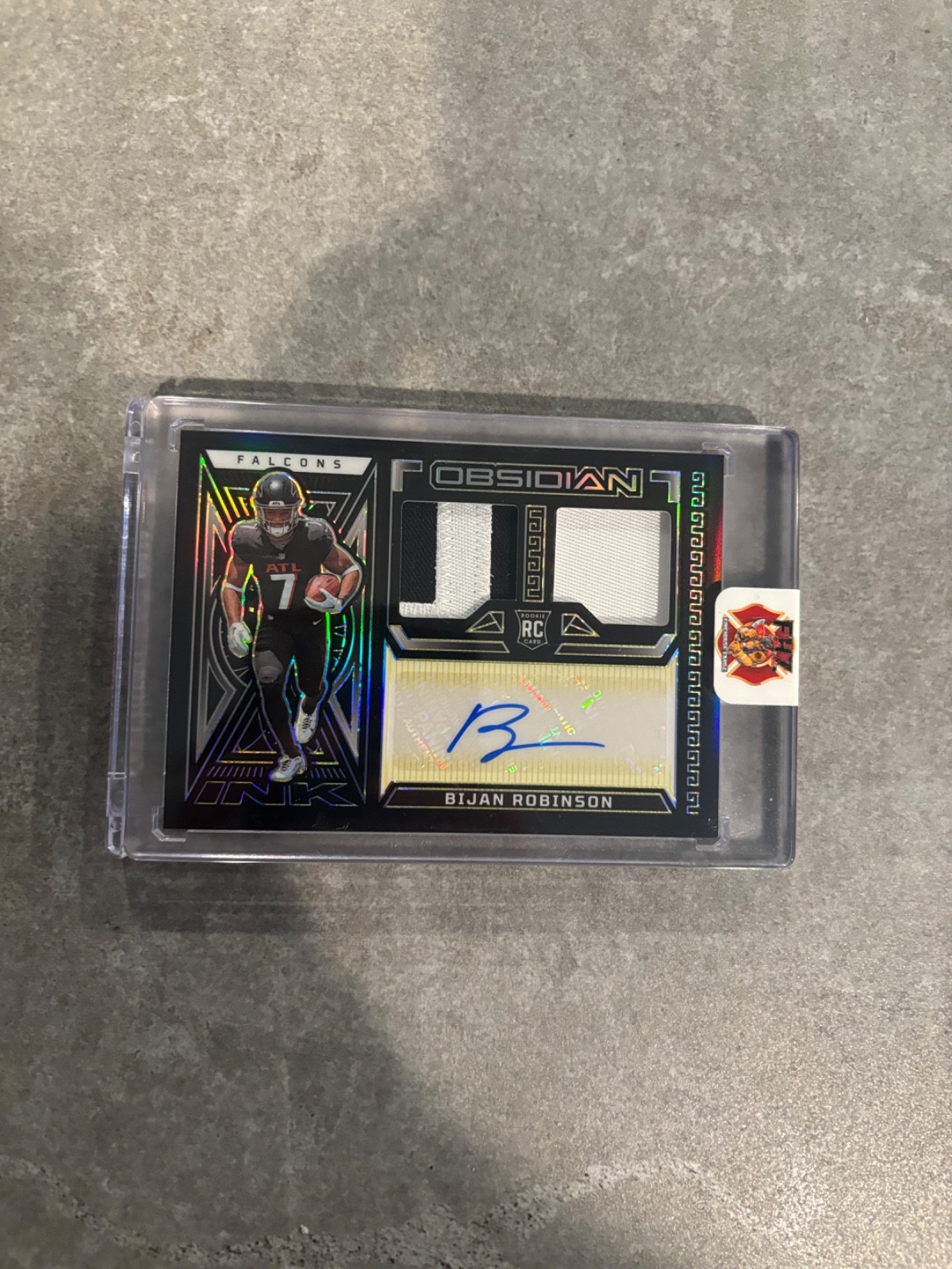 Bijan Robinson Panini Obsidian Rookie Jersey Ink #RJIBRO Yellow Electric Etch