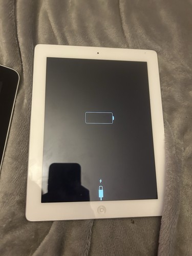 Lot Of 2 iPads! Please Read Description - 第 17/19 張圖片